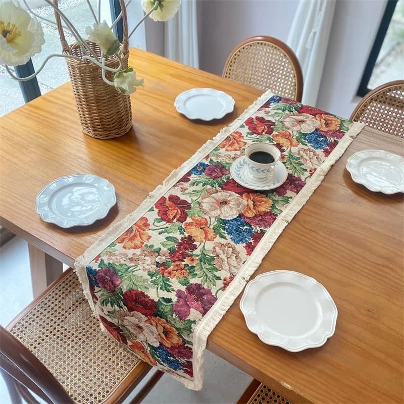 Amerikkalainen maalaistyylinen kukkapuuvilla-pellavapöytäliina tupsuilla