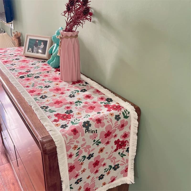 Amerikkalainen maalaistyylinen pöytäliina, puuvillasekoite, kukkakuvio