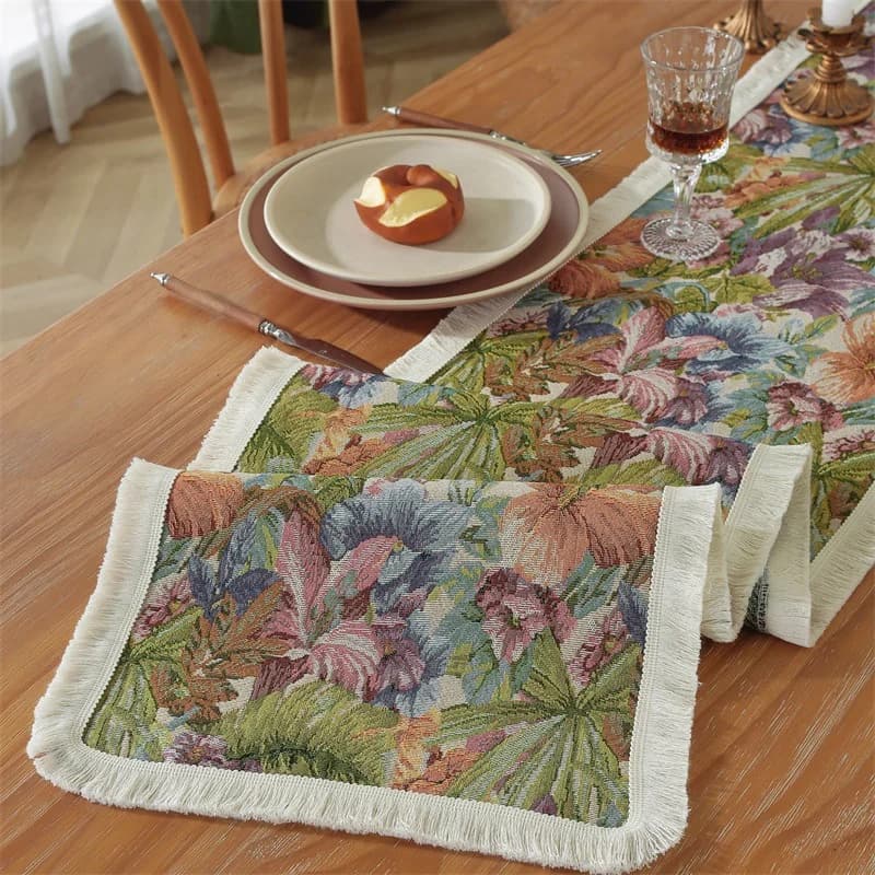 Amerikkalainen maalaistyylinen pöytäliina, puuvilla-pellavasekoite, kukkakuviointi